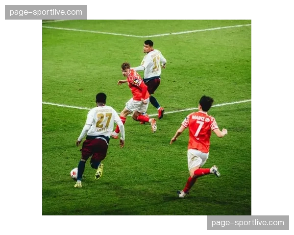 勒沃库森3-1美因茨,高位逼抢致对手传球失误率高达28% 勒沃库森3-1美因茨,高位逼抢致对手传球失误率高达28%