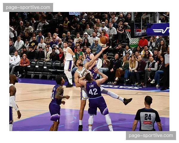 评论：分析：湖人内线失守，篮板劣势暴露防守轮转老化问题