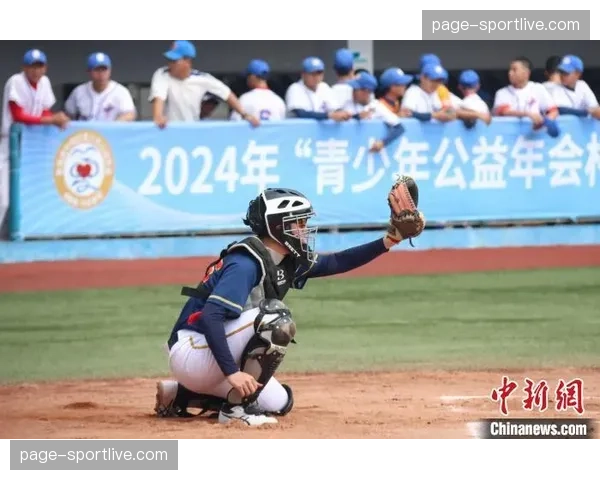 中山小榄打造“棒球之城”：三代人“百年一棒”，将棒垒球纳入校园课堂